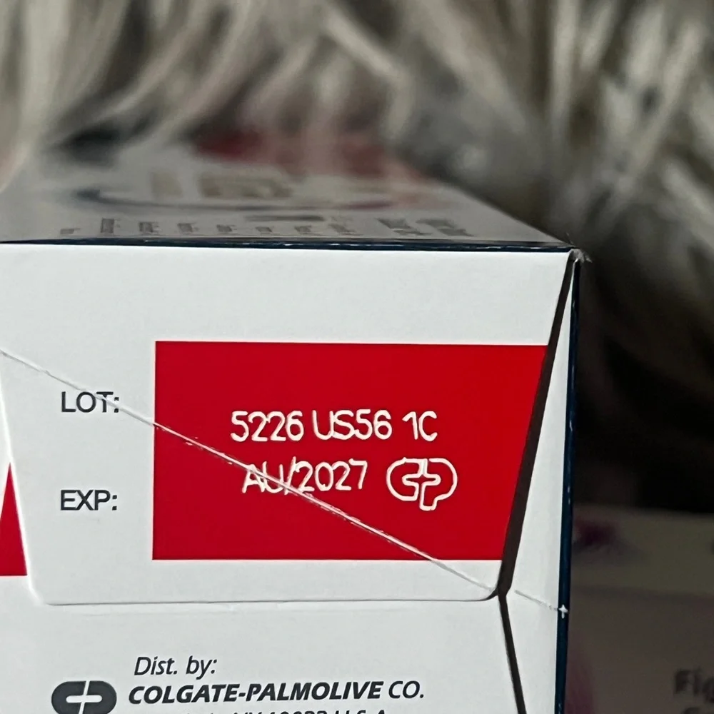 Colgate Total Deep Clean Toothpaste - Picture 3 of 3